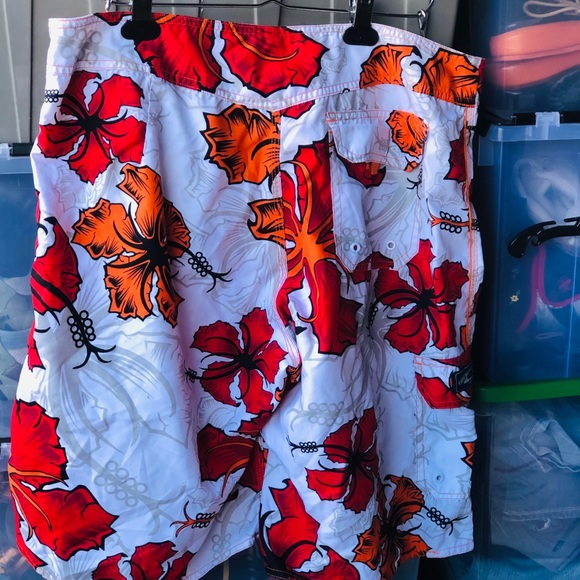 Hawaii Men’s Floral Swim Trunk Short Size 36 - Picture 2 of 15